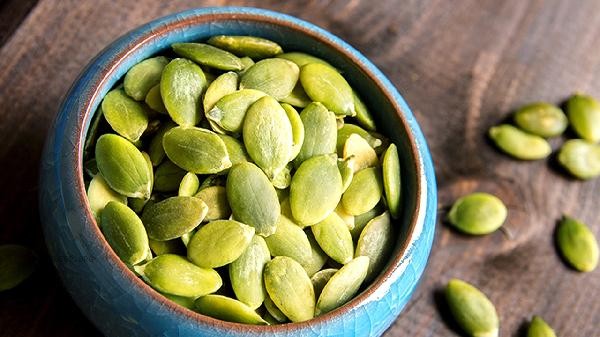 How to preserve sunflower seeds and peanuts without spoilage
