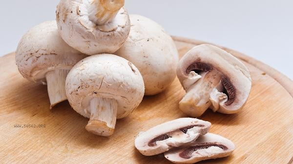 How to remove impurities from shiitake mushrooms